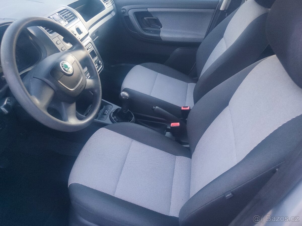 2011 facelift Škoda Fabia combi 1.4i 16V 63 kW - 13