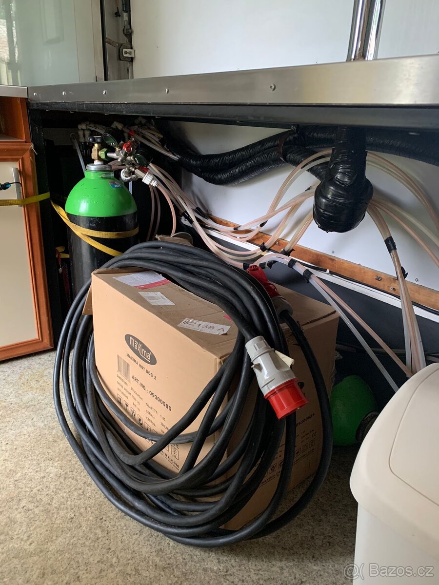 Pronájem cena dohodou Food/Wine truck - 13