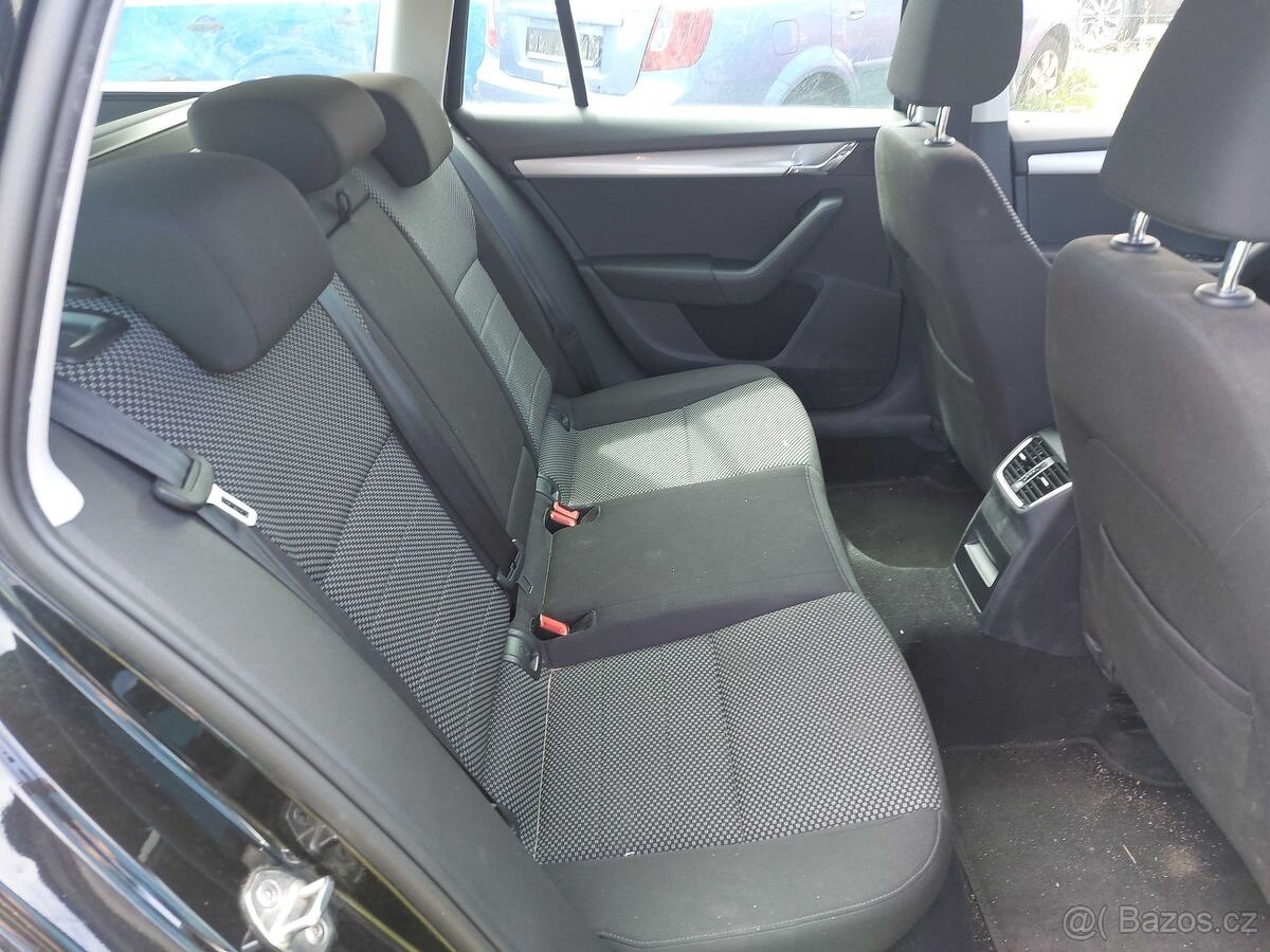 Škoda OCTAVIA combi 1.2Tsi 81KW 5/2016 178tkm VYHŘ. SEDADEL - 13