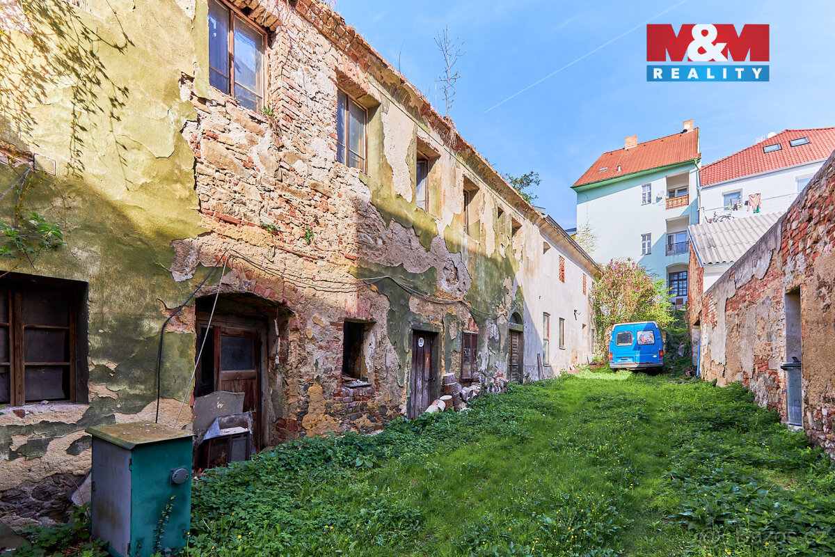 Prodej nájemního domu, 546 m², Strakonice, ul. Velké náměstí - 13