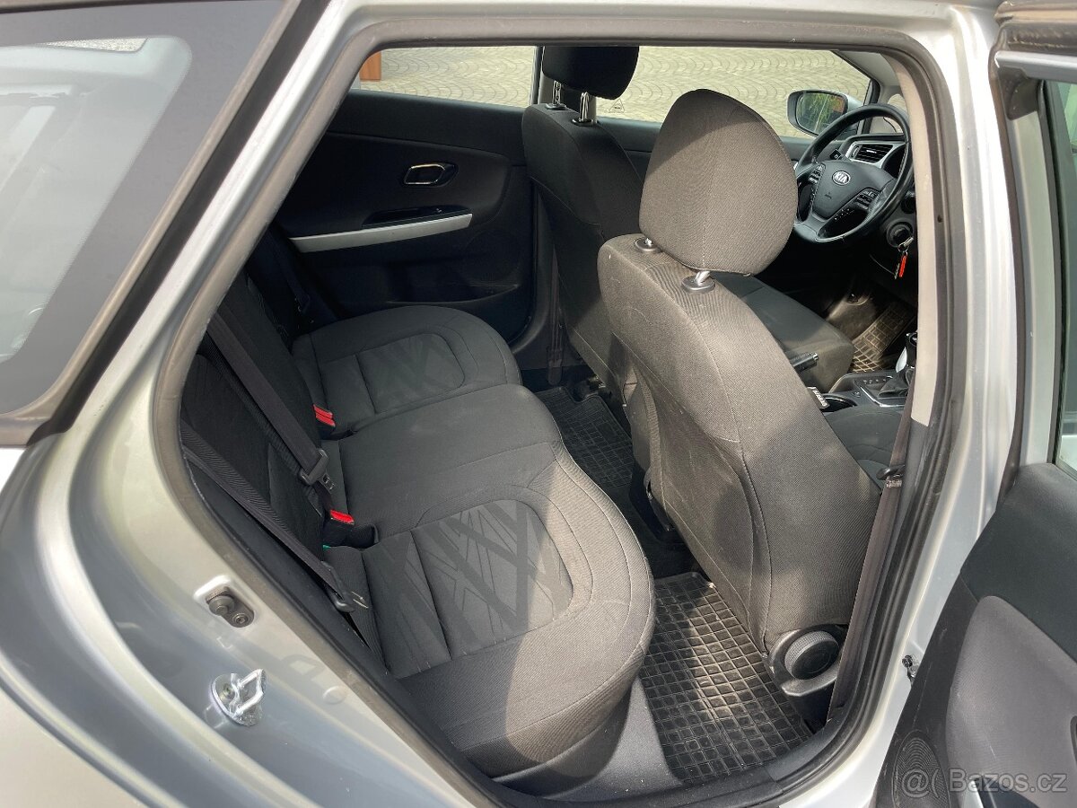 Kia Ceed 1,6 CRDi 100kW AUTOMAT - 13
