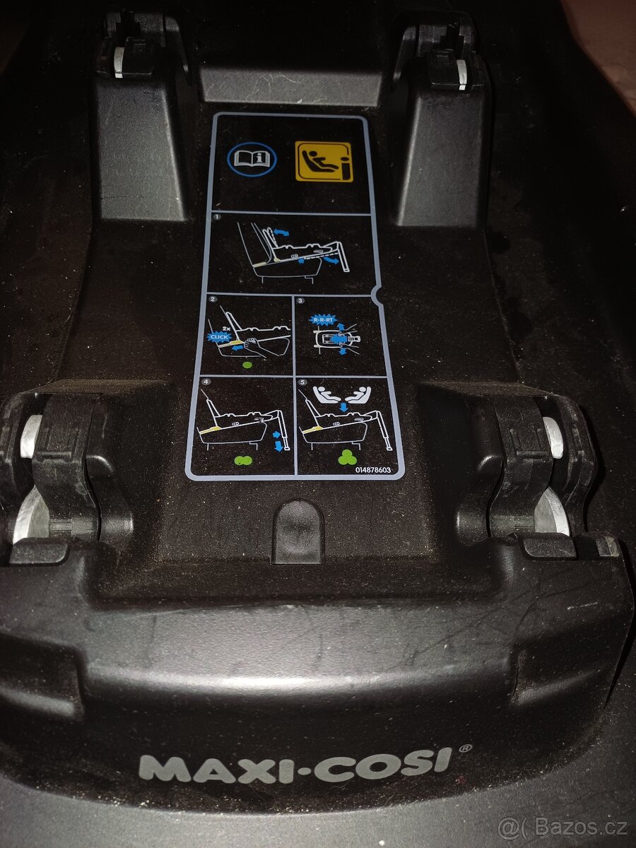 Kočárek Dvojkombinace Maxi Cosi + základna s isofixem - 13