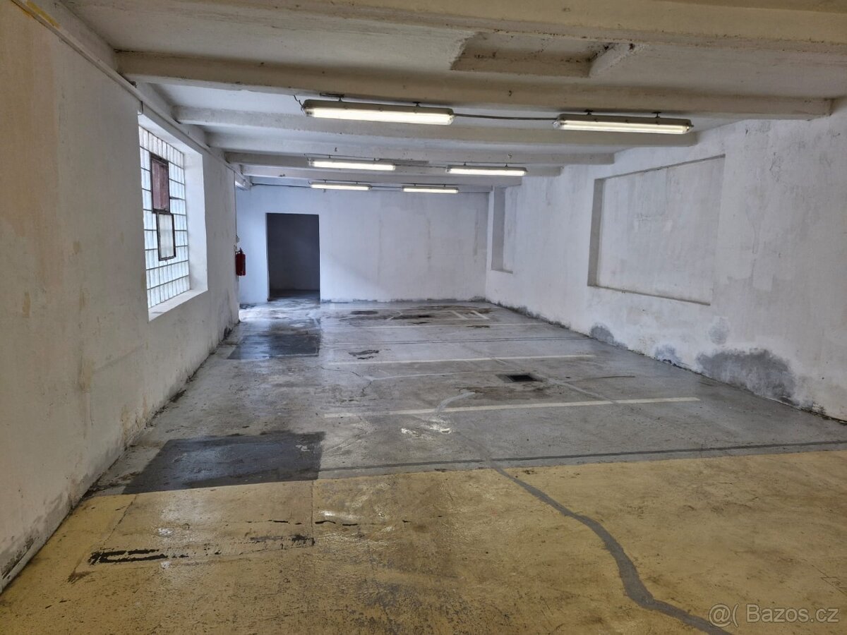 Sklad/malovýroba/prodejní prostor v Říční ulici v Lounech - 13