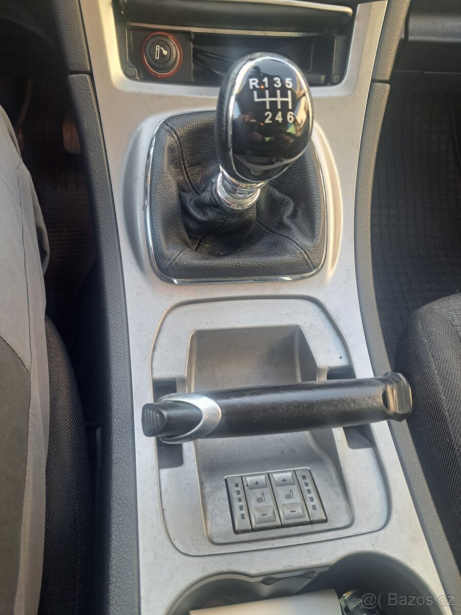 Prodám Ford S-MAX 7míst 2.0 TDCi 103kw - 13