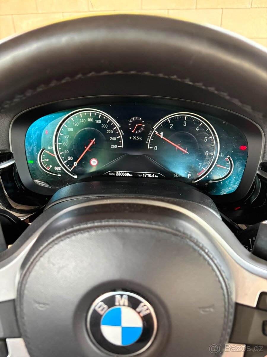 BMW 540I xdrive Mpacet - 13
