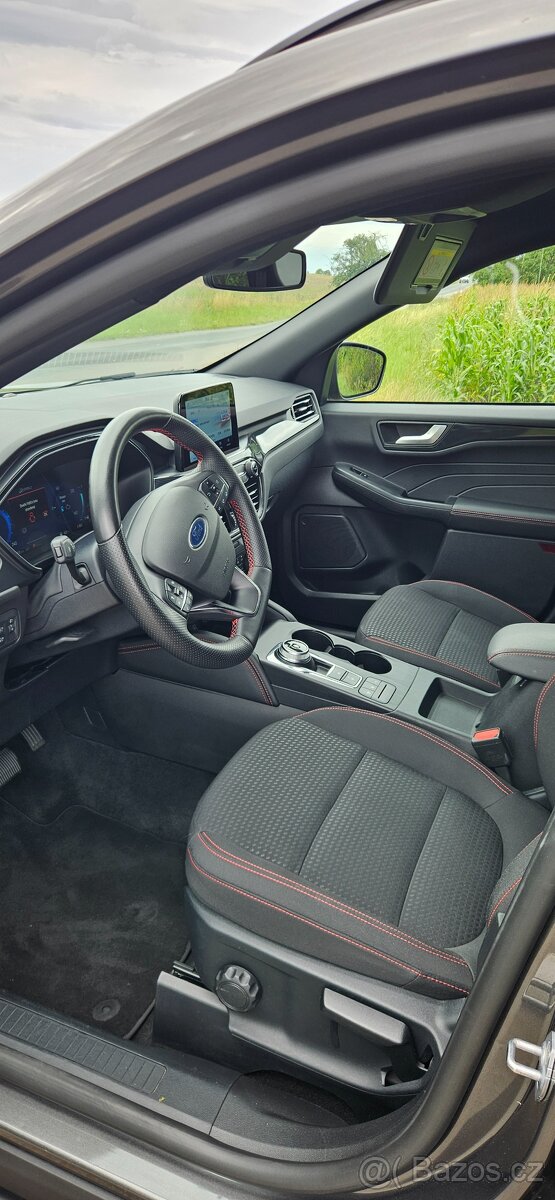 Ford Kuga 2.5 Duratec Hybrid ST line 39.000km, 140kW - 13