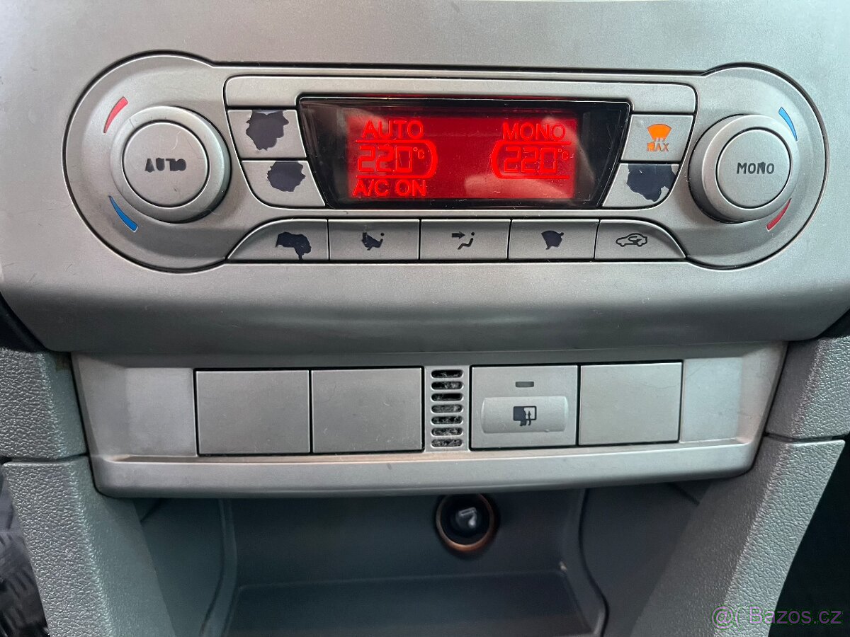 Ford Focus 1.6i • 2/2008 • 74kw • 2 sady kol - 13