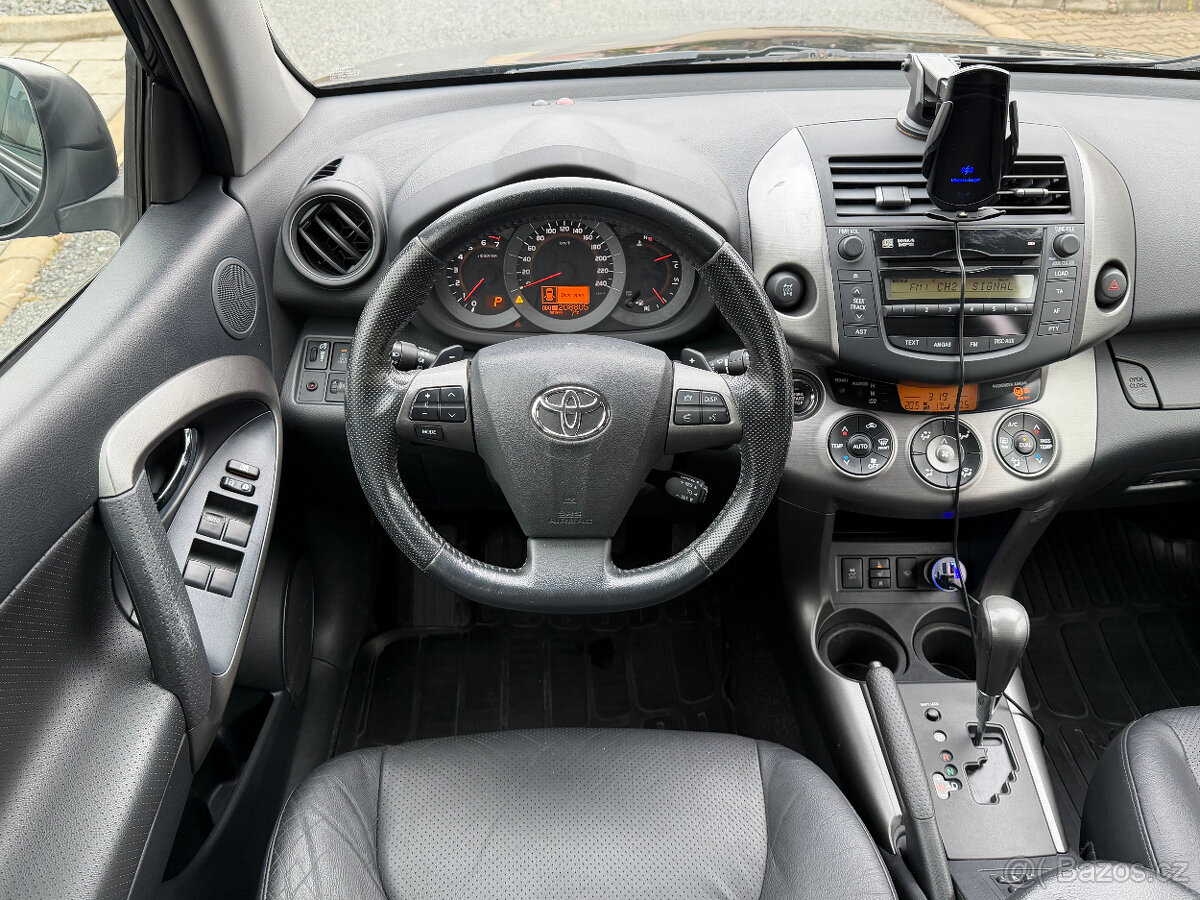Toyota Rav4 2.2 D-CAT,Automat,Keyless,Kamera,DVD,Kůže,BLACK - 13