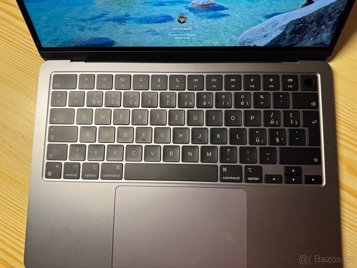 Prodám MacBook Air 13,6” M3/16GB/512GB - 13