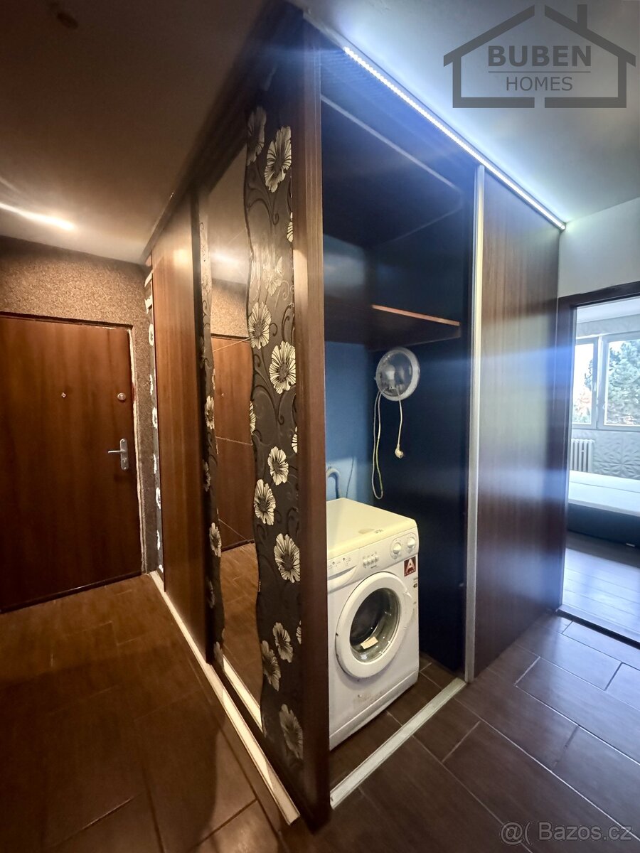 Kompletně vybavený byt po rekonstrukci - 4+1 s lodžií (užitn - 13