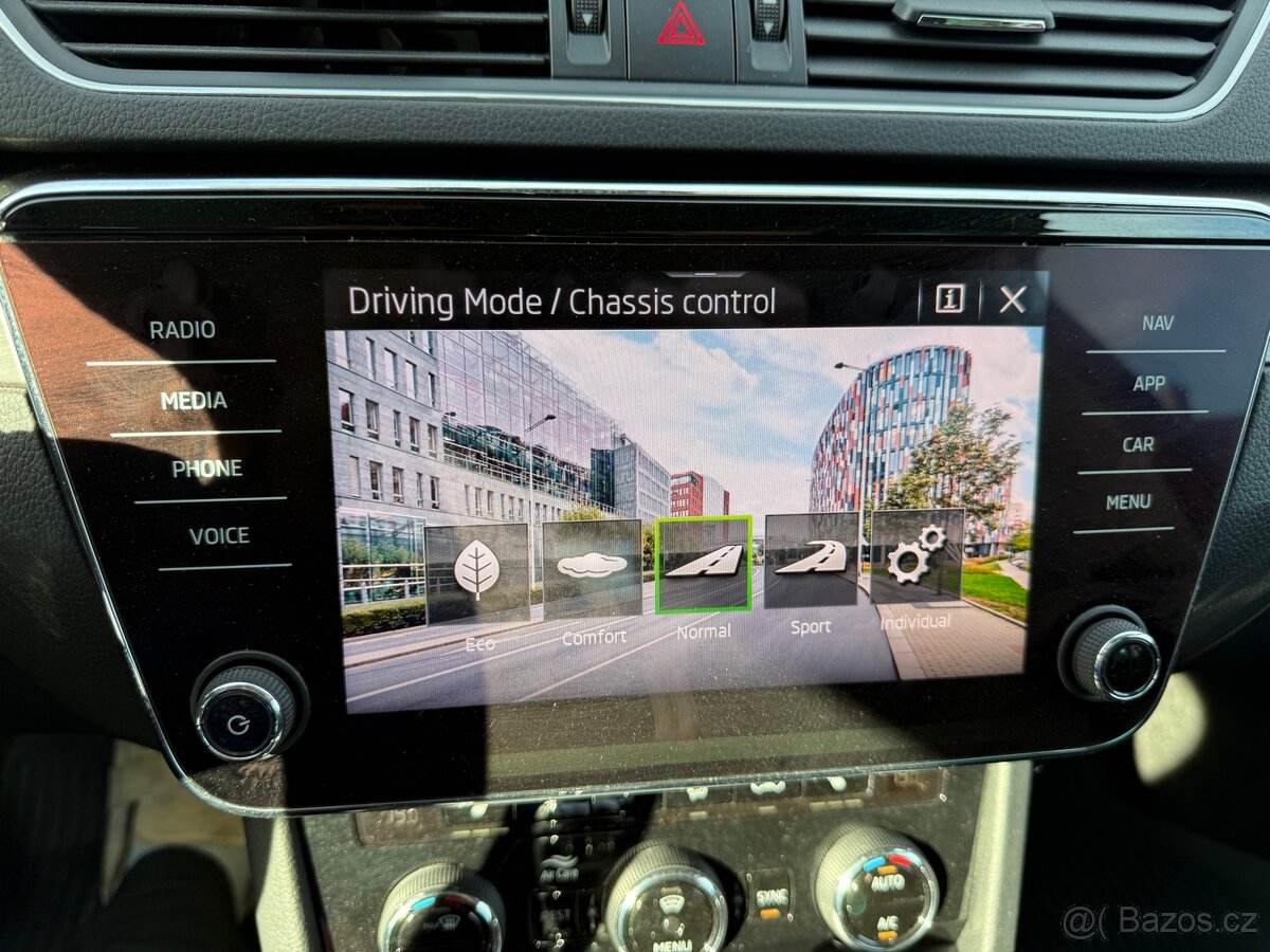 Škoda superb III 2.0TDI 110kw FULLLED VIRTUAL DSG ACC 2021 - 13