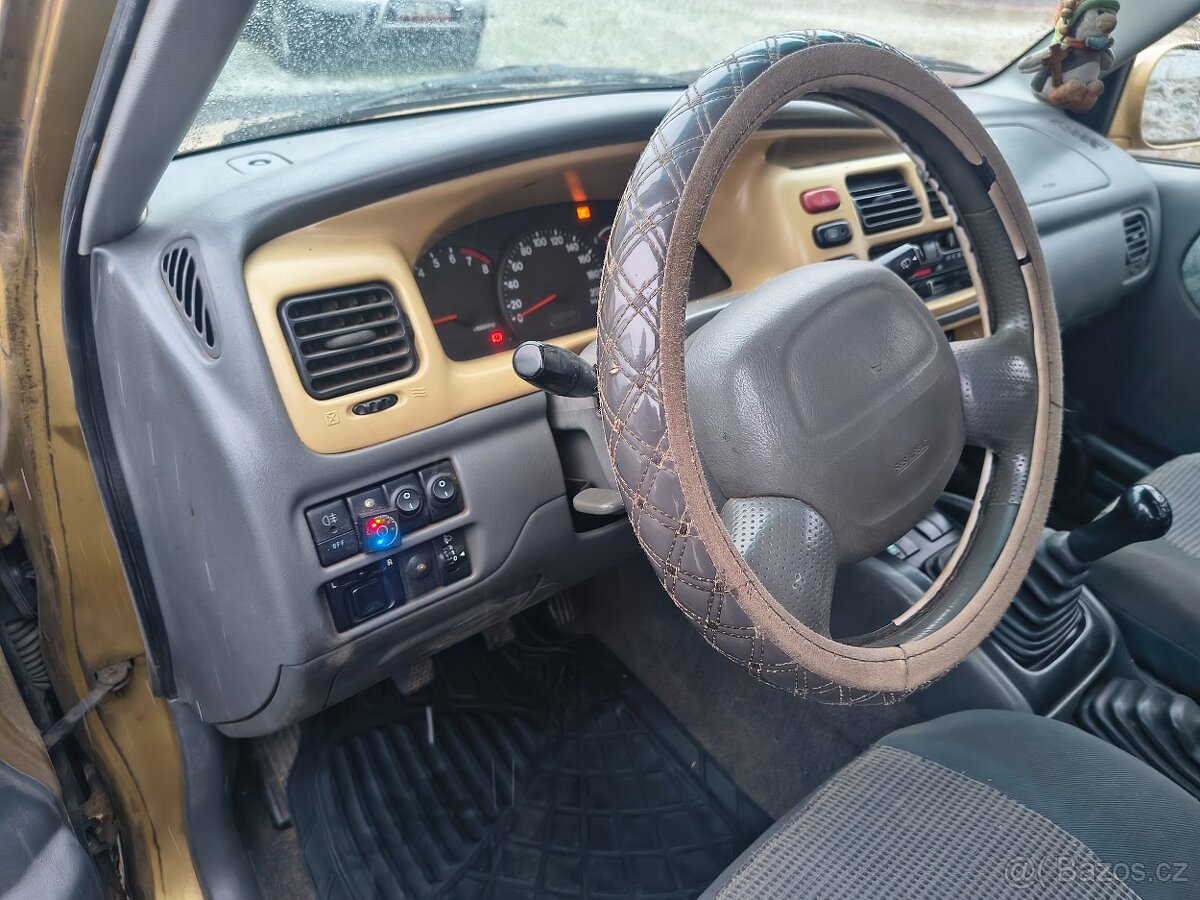 Suzuki Grand Vitara 2.0, 4x4 - 13