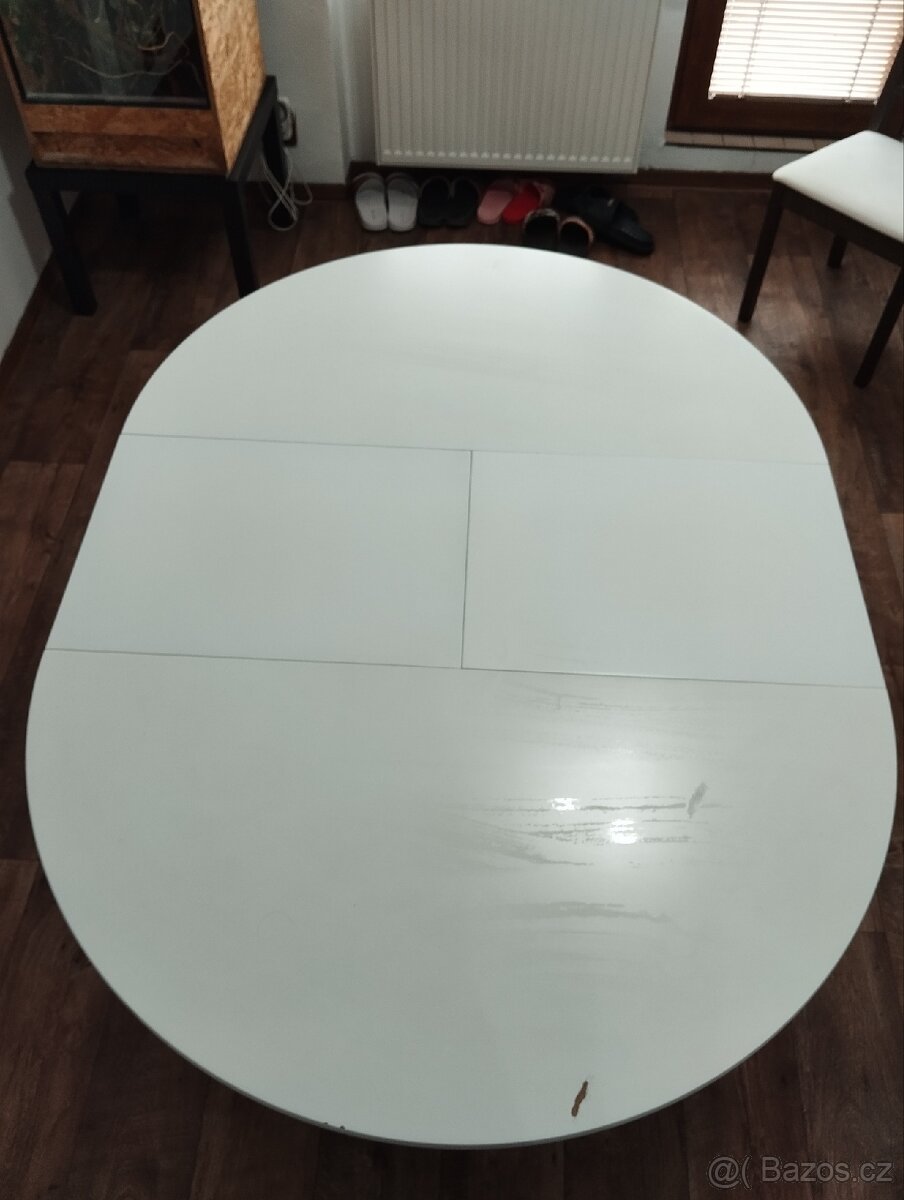 Rozkládací kulatý stůl se židlemi - 13