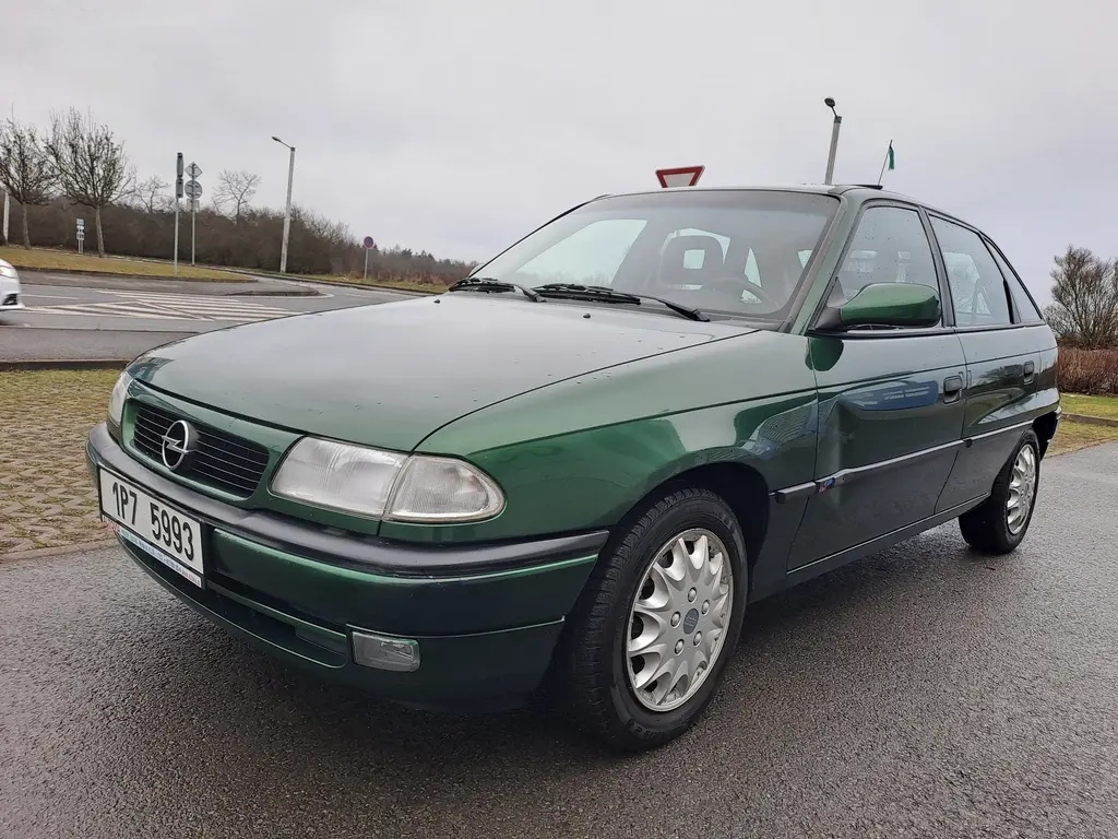 Opel Astra, 1.6i 2.MAJ JIŽ REZERVACE - 13