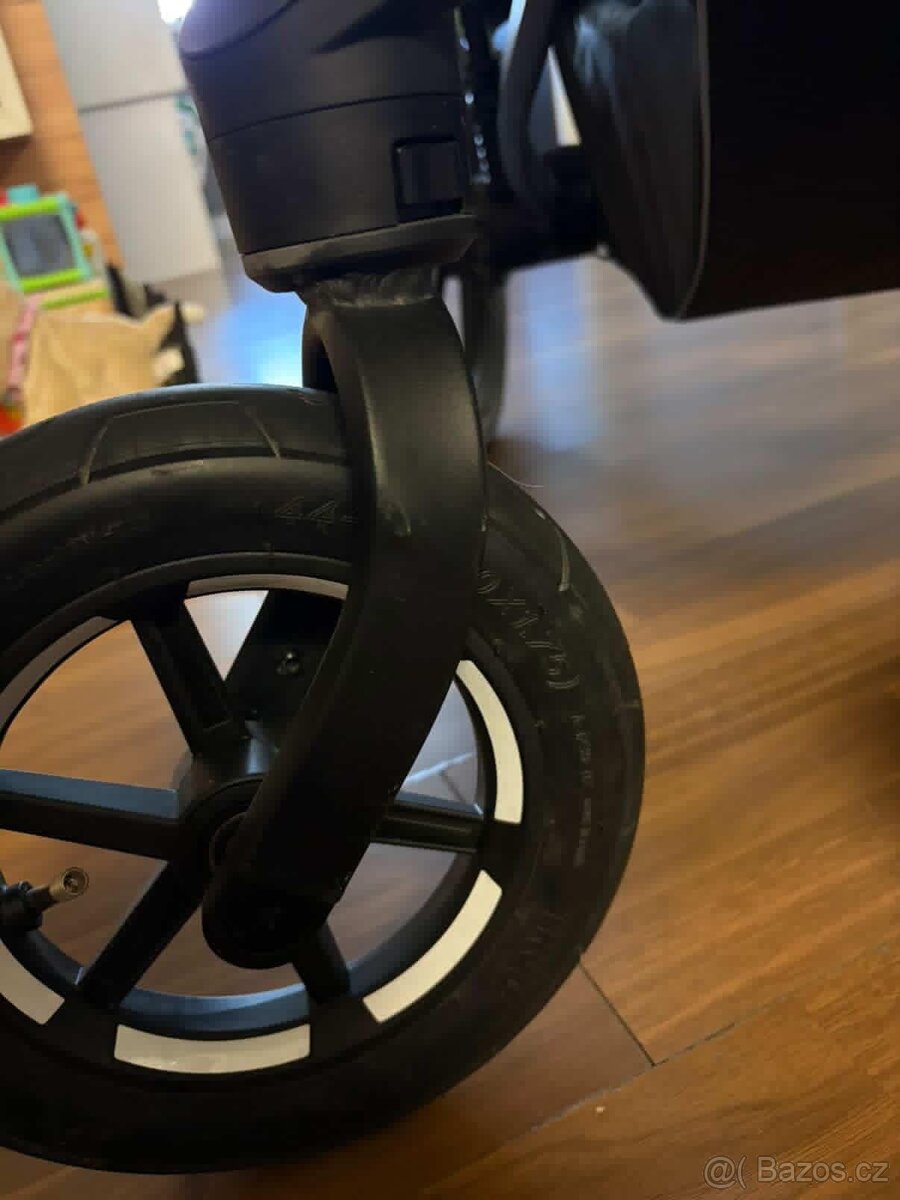 Thule Urban Glide 4-Wheel - 13