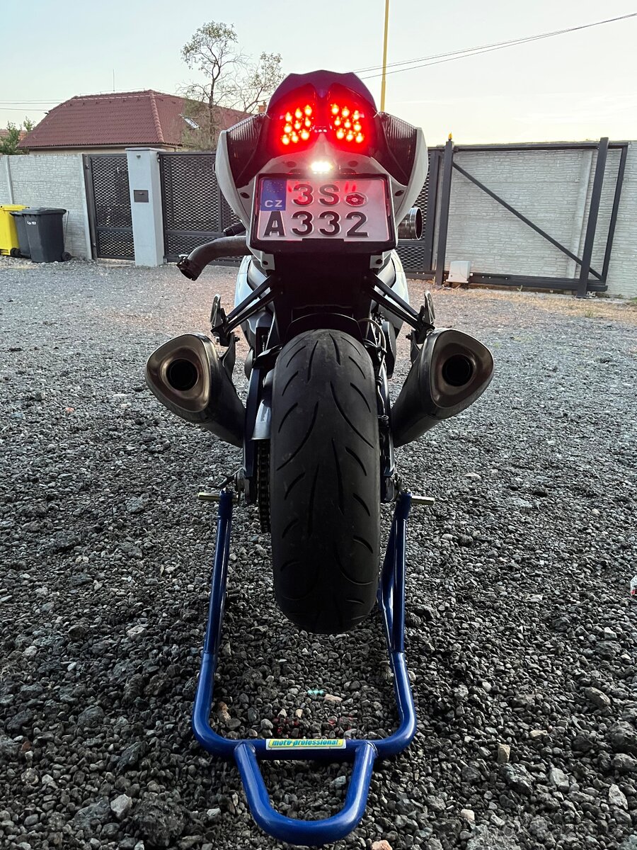 Suzuki GSX-R1000 - 13