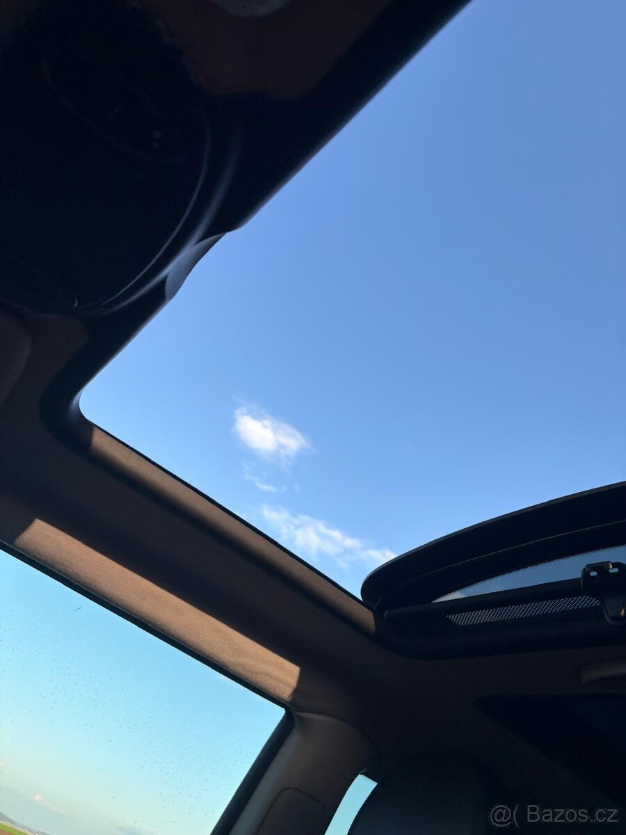 Mini COOPER 1.6/85kW, motokára s panoramou a muzikou - 13