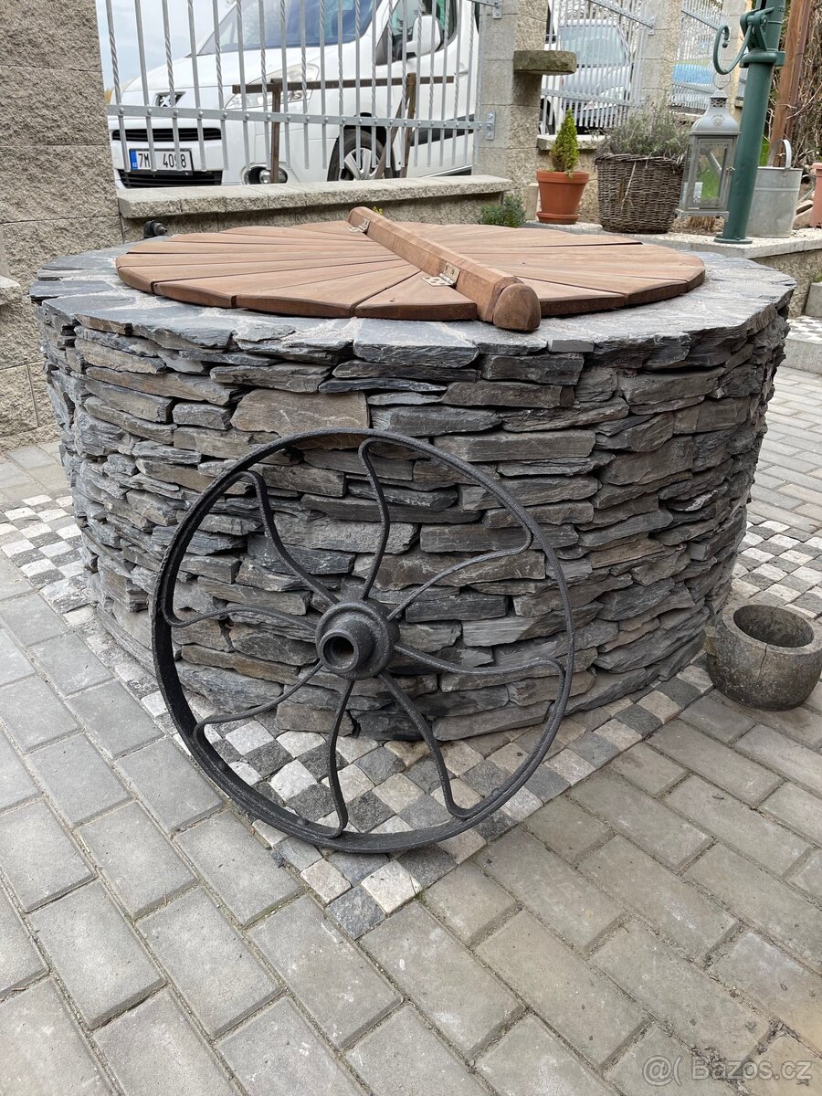 BŘIDLICE DRCENÁ SAMOVAZNÁ MLATOVÁ zahradní dekorační kámen - 13