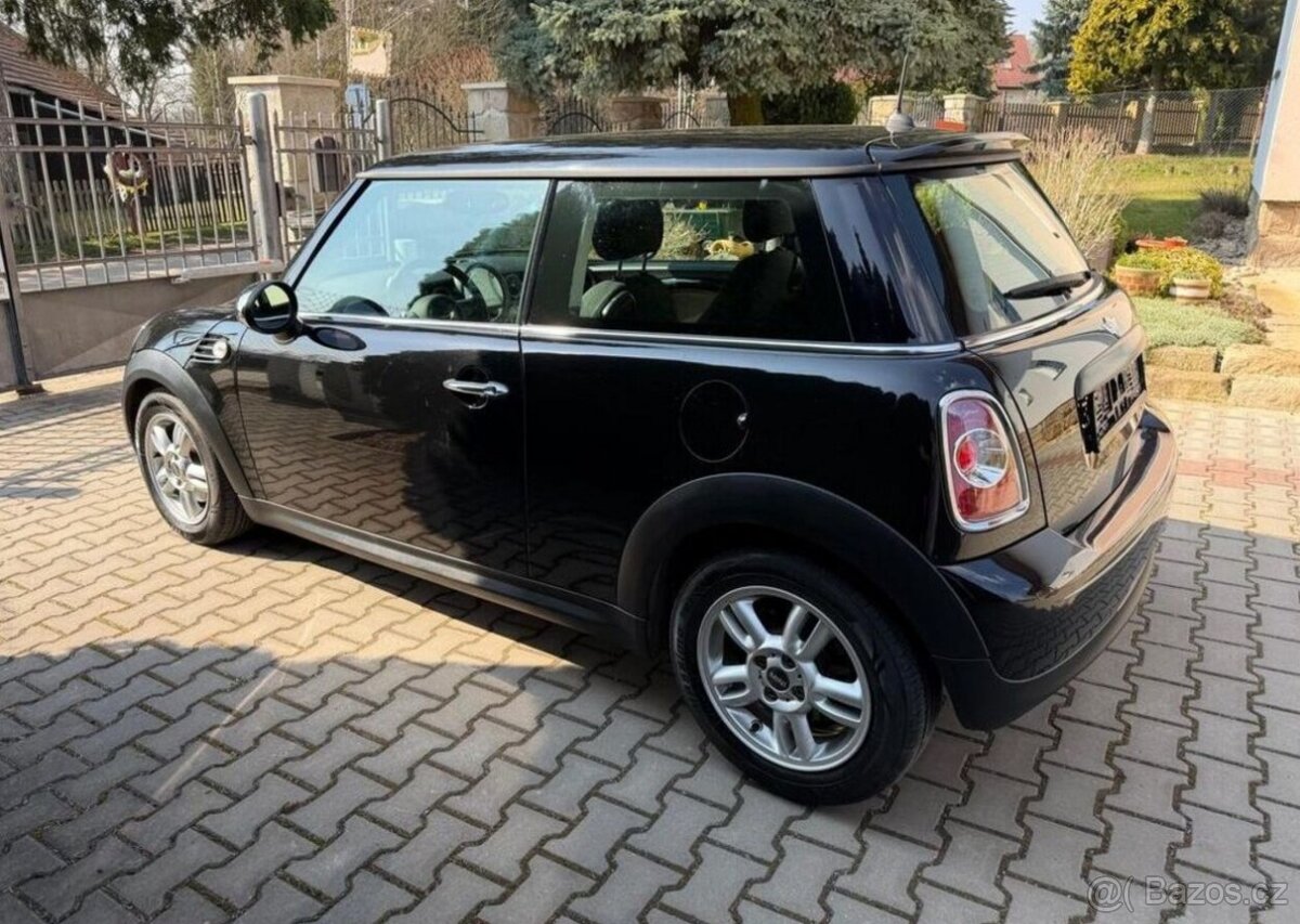 Mini One 1,6i 1 Majitel pravidl.servis benzín - 13