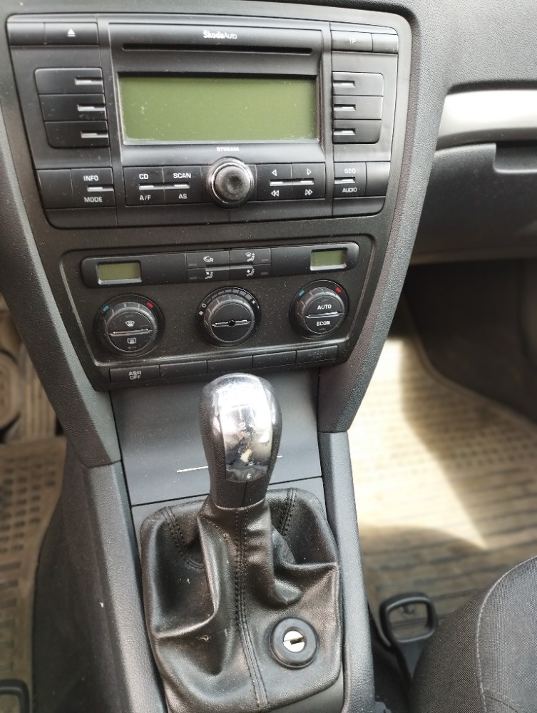 Octavia 2 1.9 TDI - 13