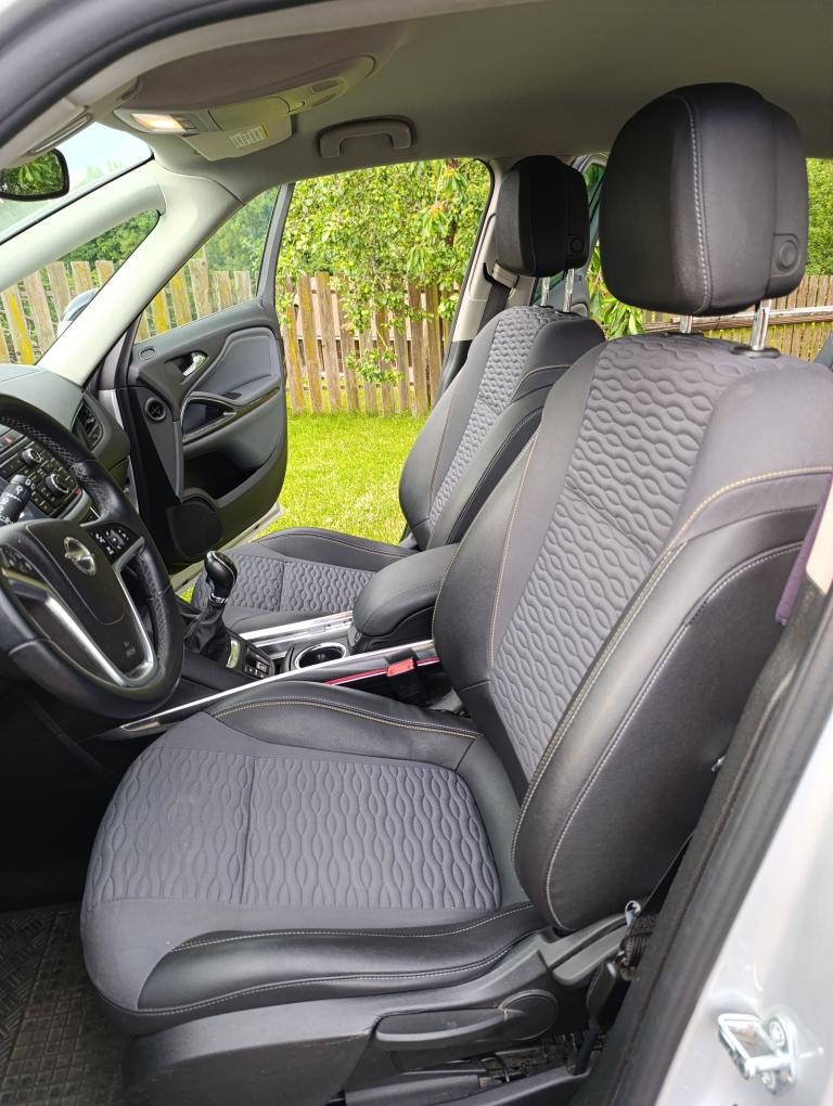 Opel Zafira Tourer 1.4 TSI - 13