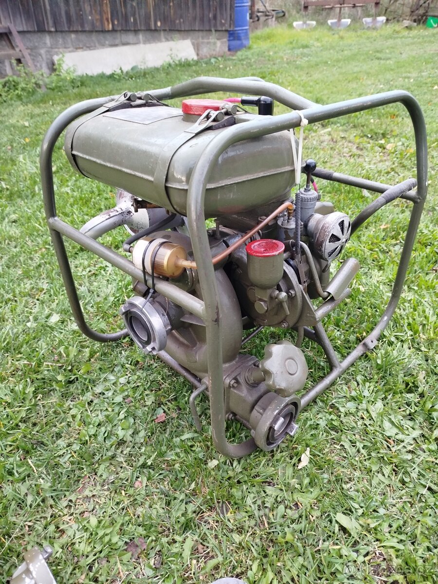 Hasičská souprava GAZ 69 M + ZV-6 + PS-2/3 + vybavení - 13