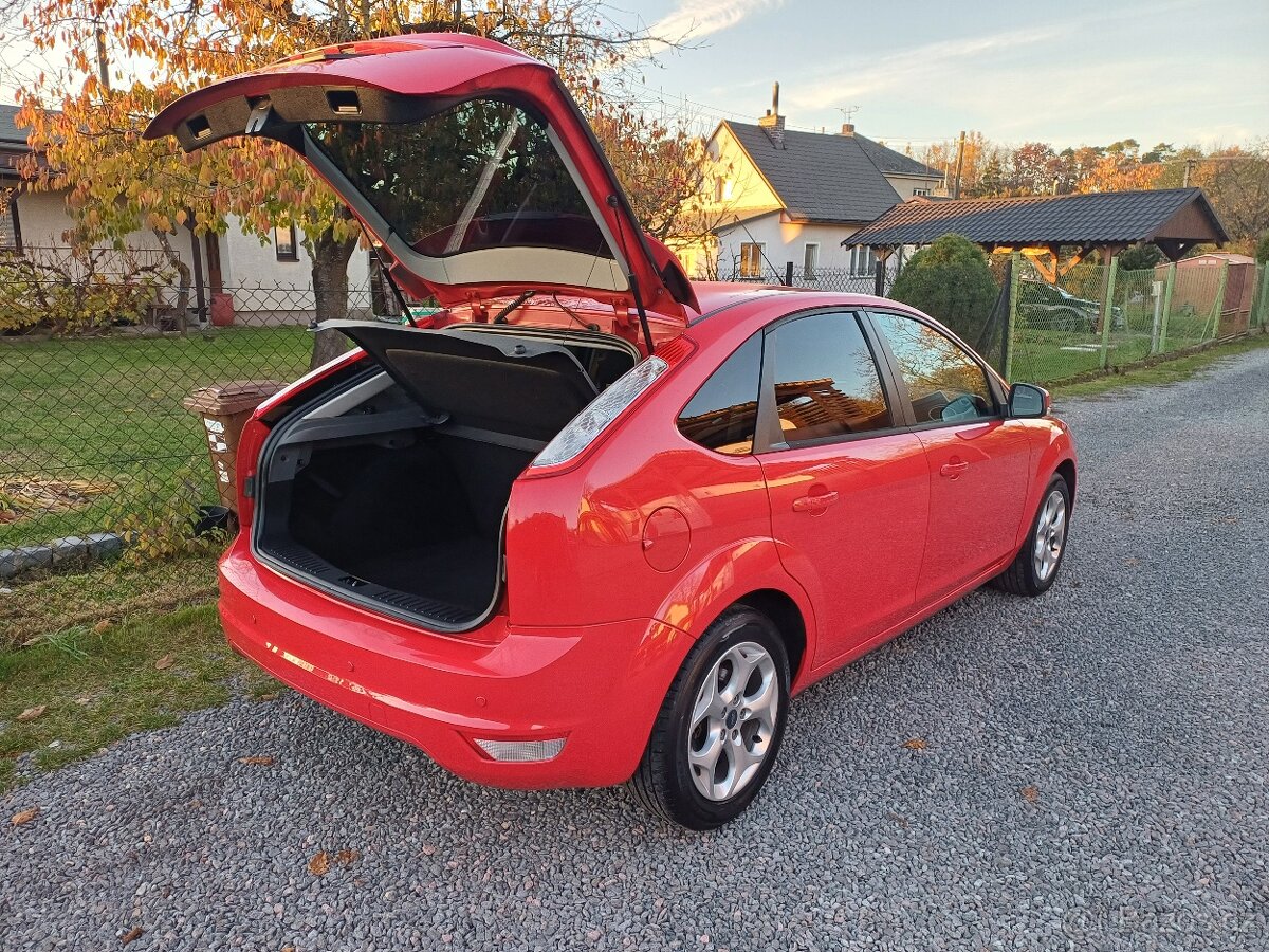 74195km Ford Focus 1.6 16V Tempomat - 13