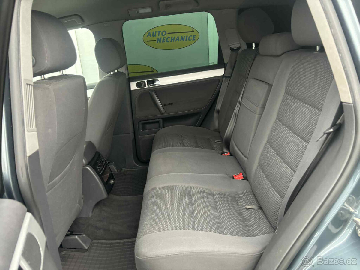 Prodám Volkswagen Touareg 2,5 TDi 4x4 - 13