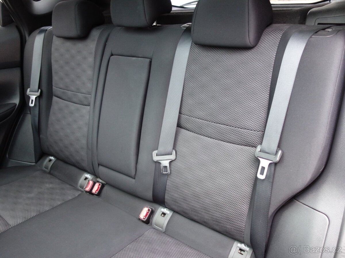 NISSAN QASHQAI 1.5dCi 81kW -VÝBAVA - 13