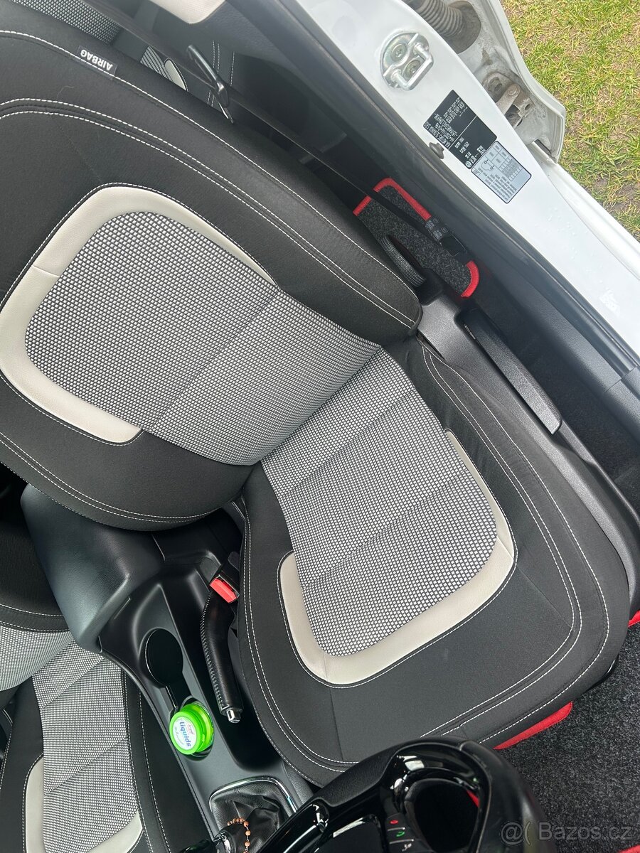 KIA ceed SW 1,6gdi 99kW - 2014 - 13