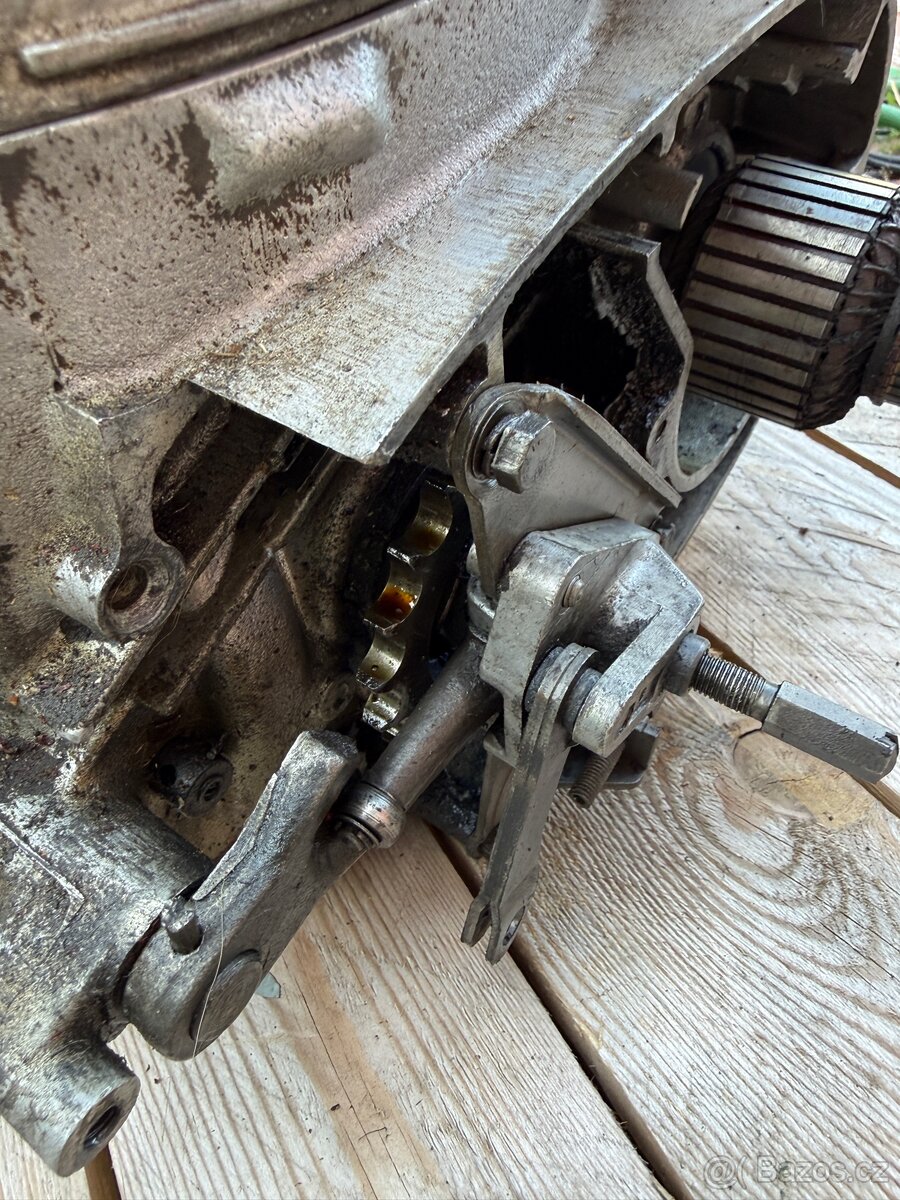 Jawa 250/353 Půlbuben/první typ - motor - 13