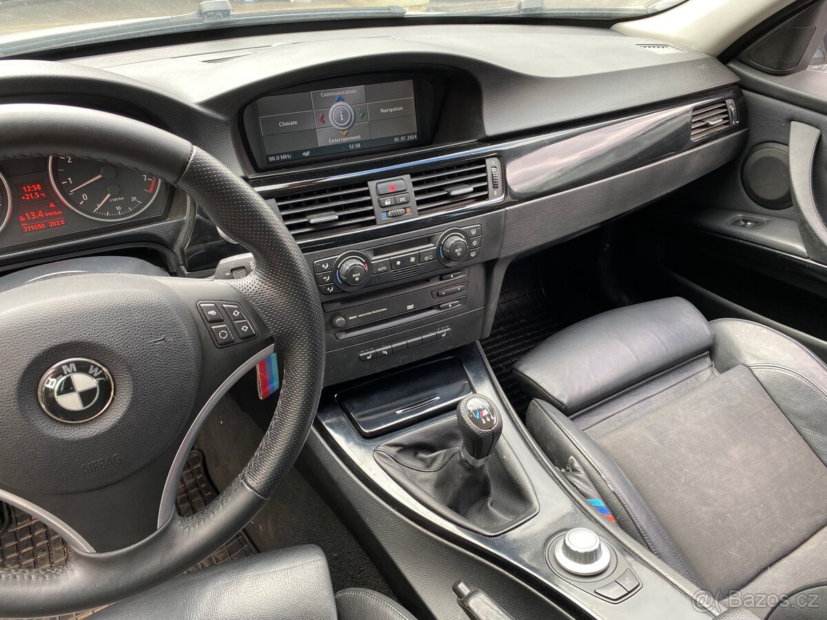 E91 325i manuál - 13