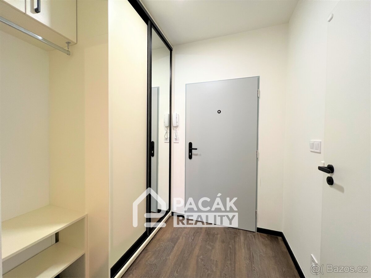 Pronájem bytu 1+kk, 33 m2 v Olomouci, Šantova ul. - 13