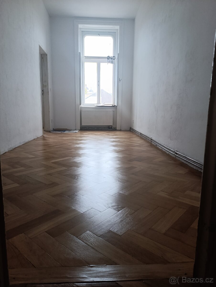 Pronájem prostorného bytu 3+1, Tř. Svobody, Olomouc - 13