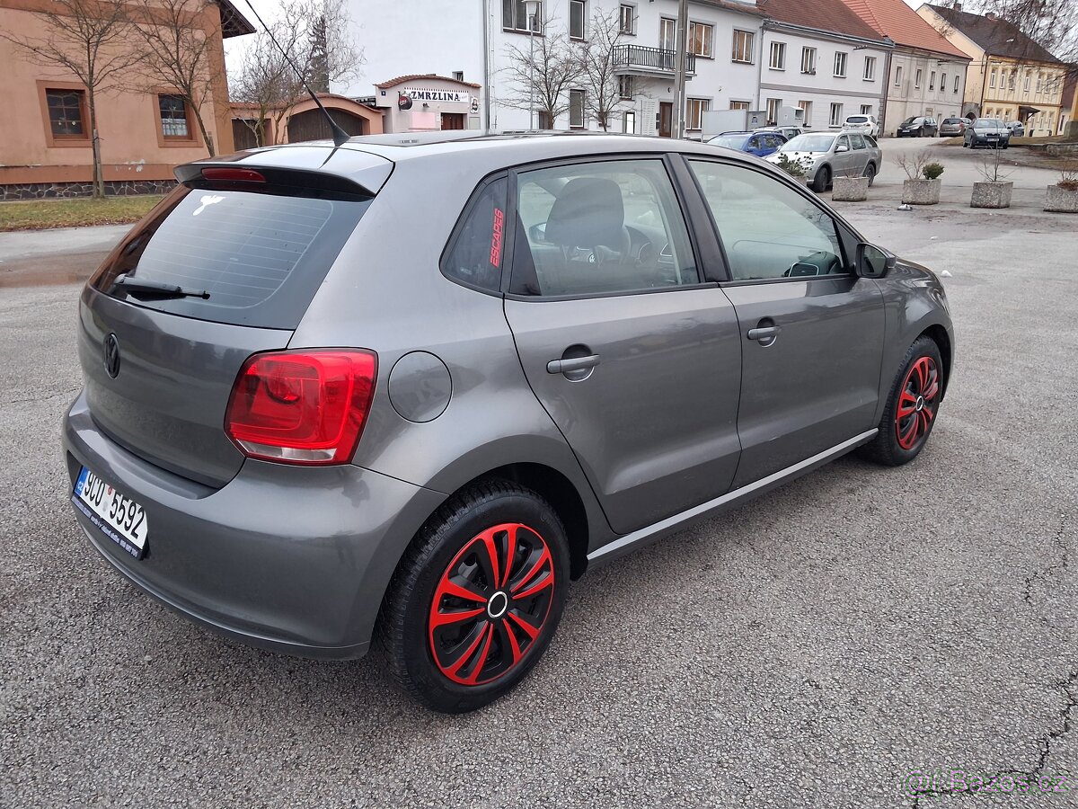 Volkswagen Polo 1.4 i - 13