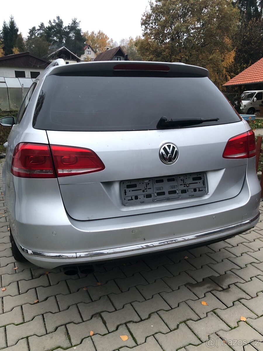 Volkswagen Passat B7 2.0 TDI Combi - 13