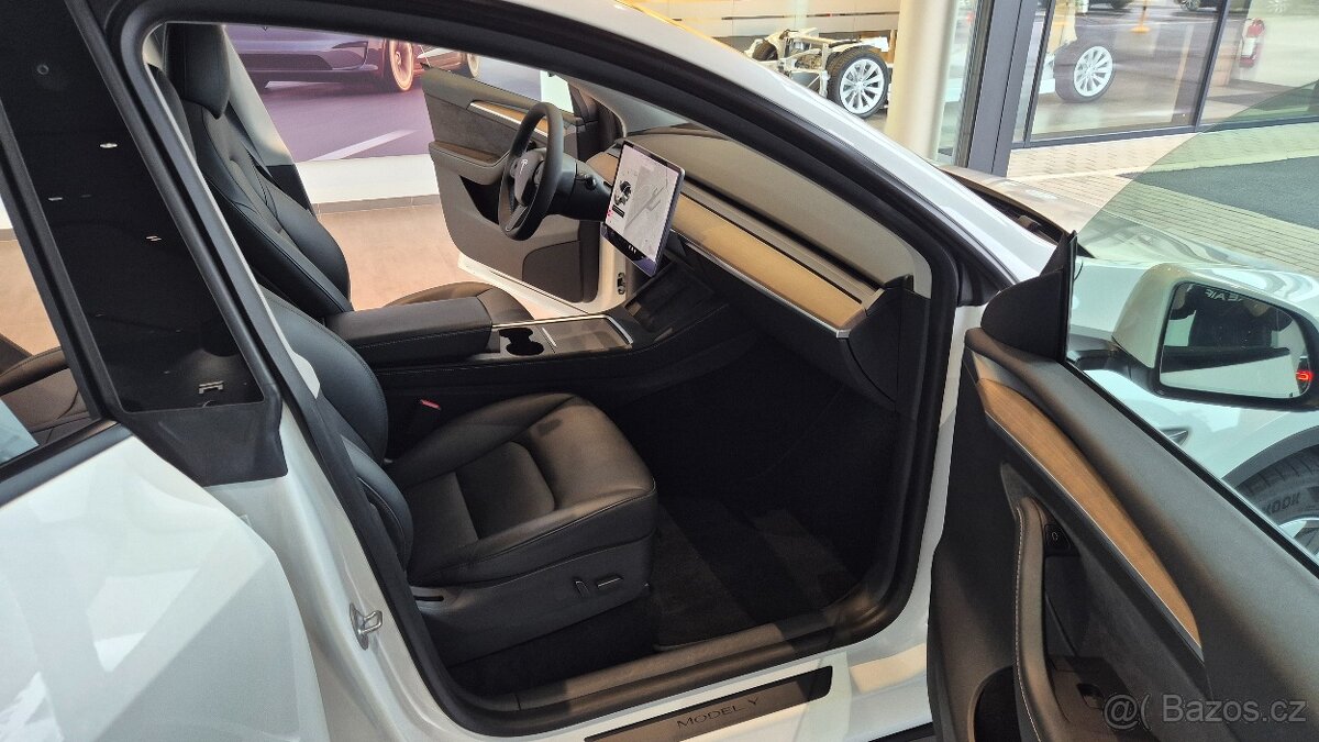 ✅️ Tesla Y LR AWD - prodloužená tovární záruka, EAP, DPH - 13