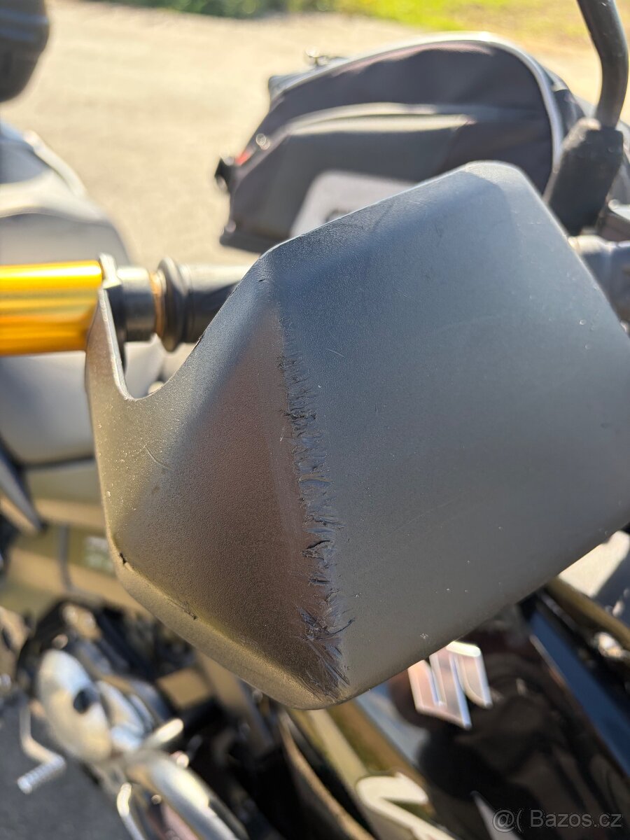 Suzuki DL650 V-strom - 13