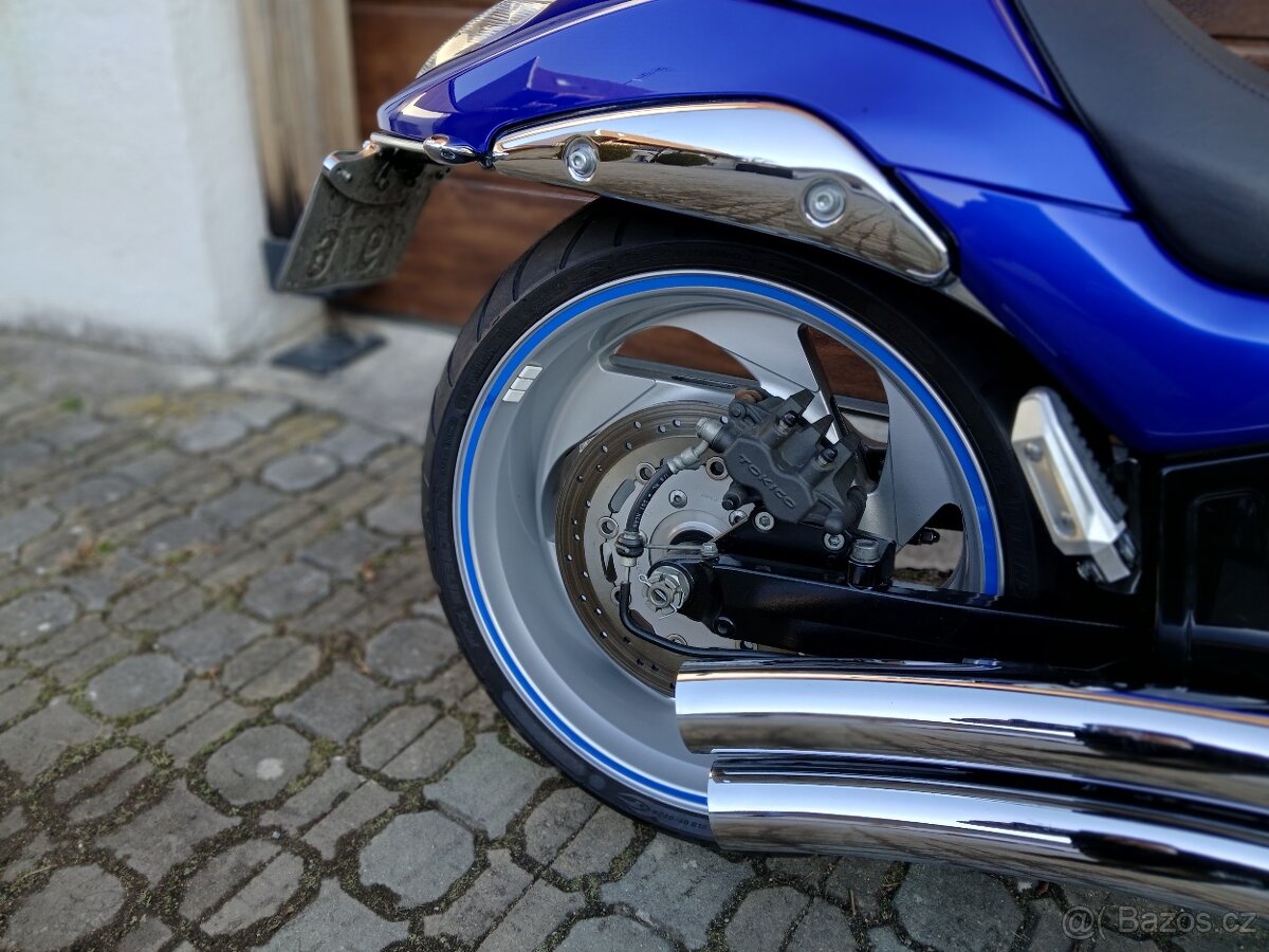 Suzuki Boulevard M109R - 13