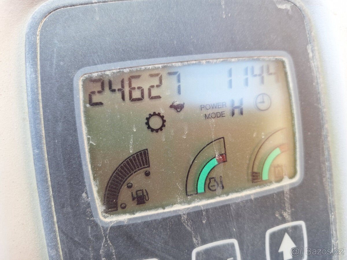 Pásový bagr JCB JS 210 L - 13