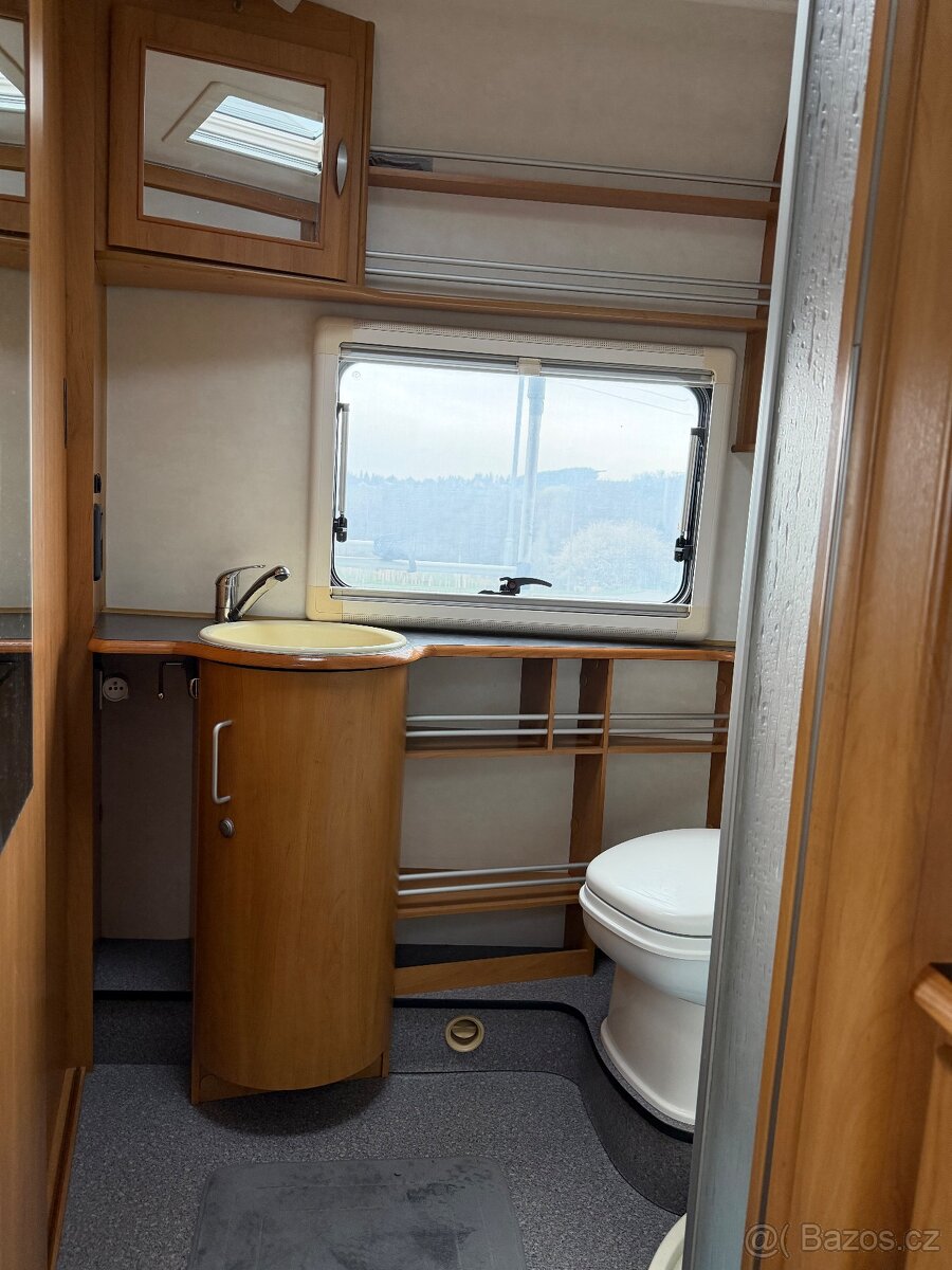 Obytný automobil Hymer B564 - 13