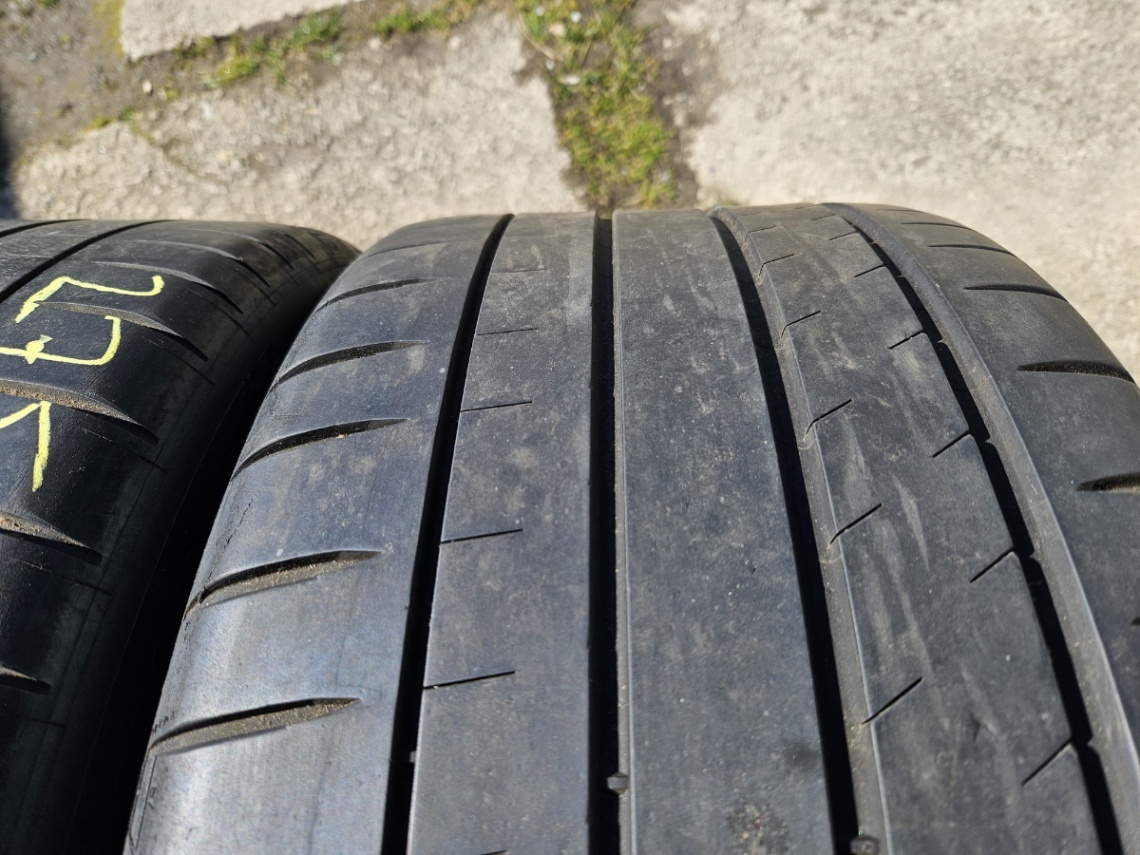 275/40R19 - 13