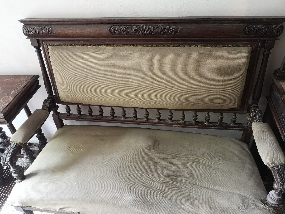 Starožitná renesanční sada, k renovaci - 13