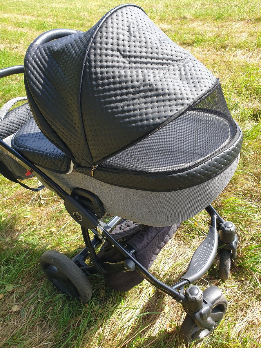 Prodám krásný kočárek Junama dvojkombinace - 13