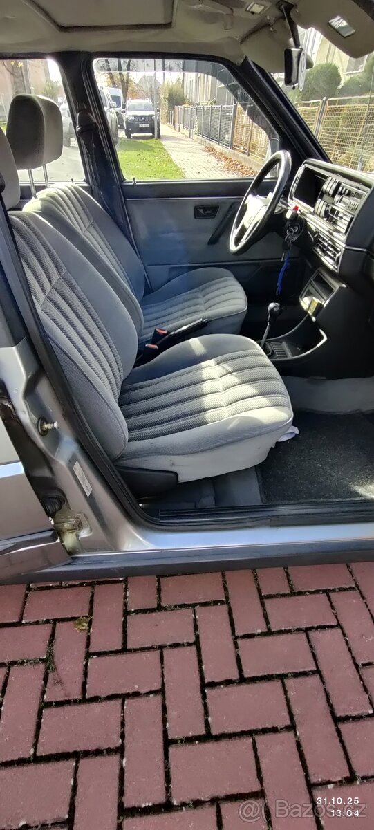 VW JETTA 19 E 1.8 CL 66 kW, rok výroby 1990 - 13