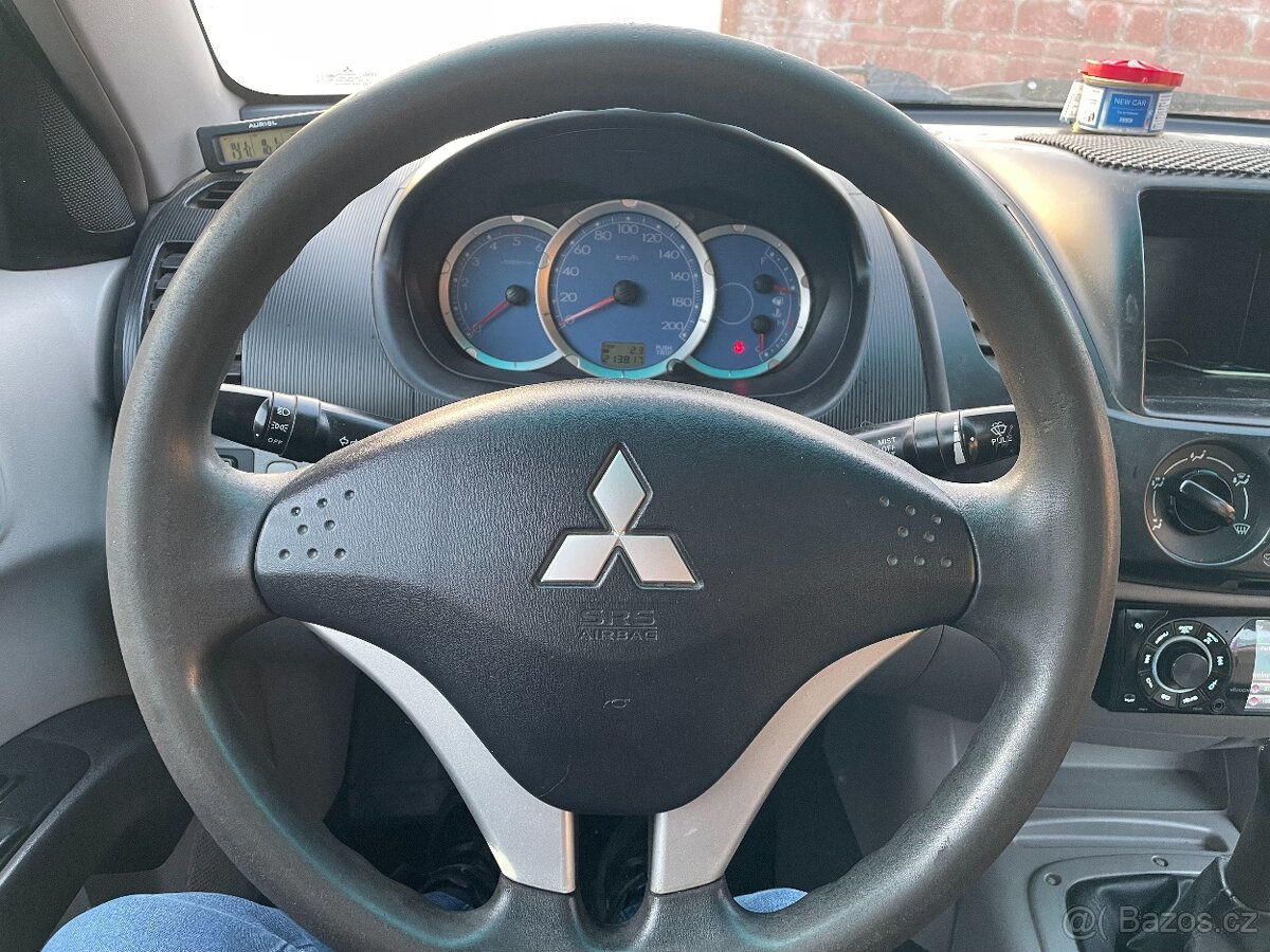 Mitsubishi L200 2,5 DI-D 4WD - 13