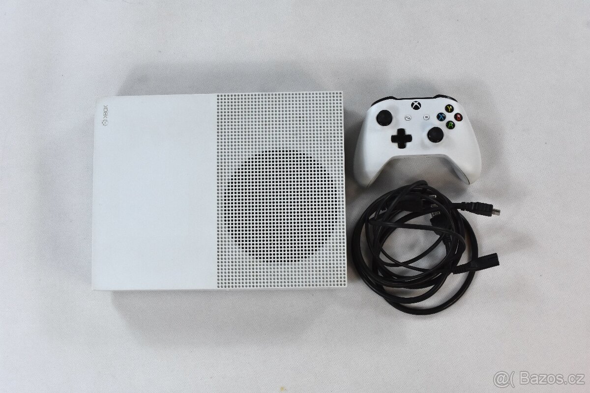 Microsoft Xbox One S 1TB - 13
