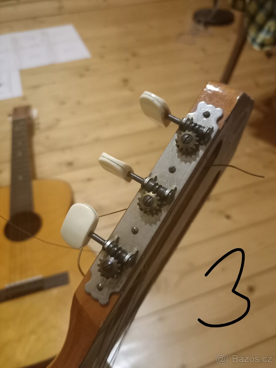 Kytary na opravu - 13