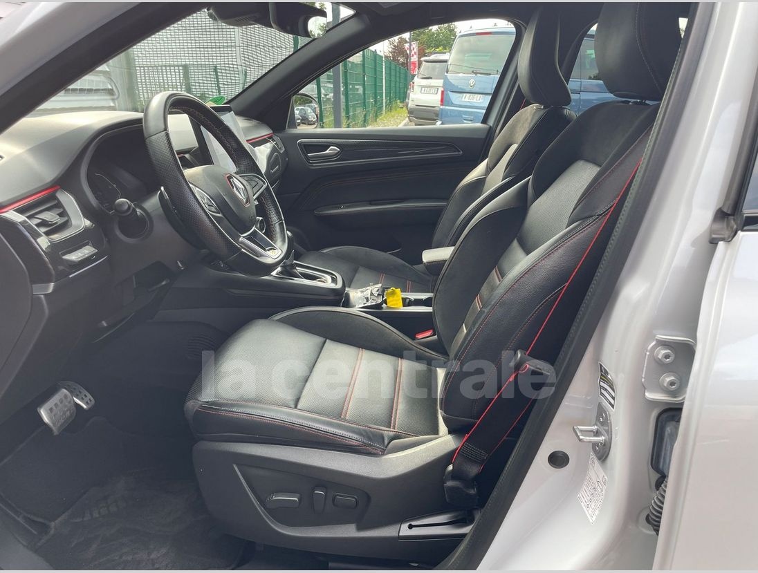 RENAULT Arkana TCe 140 RS LINE EDC rok 08/2021 - 13