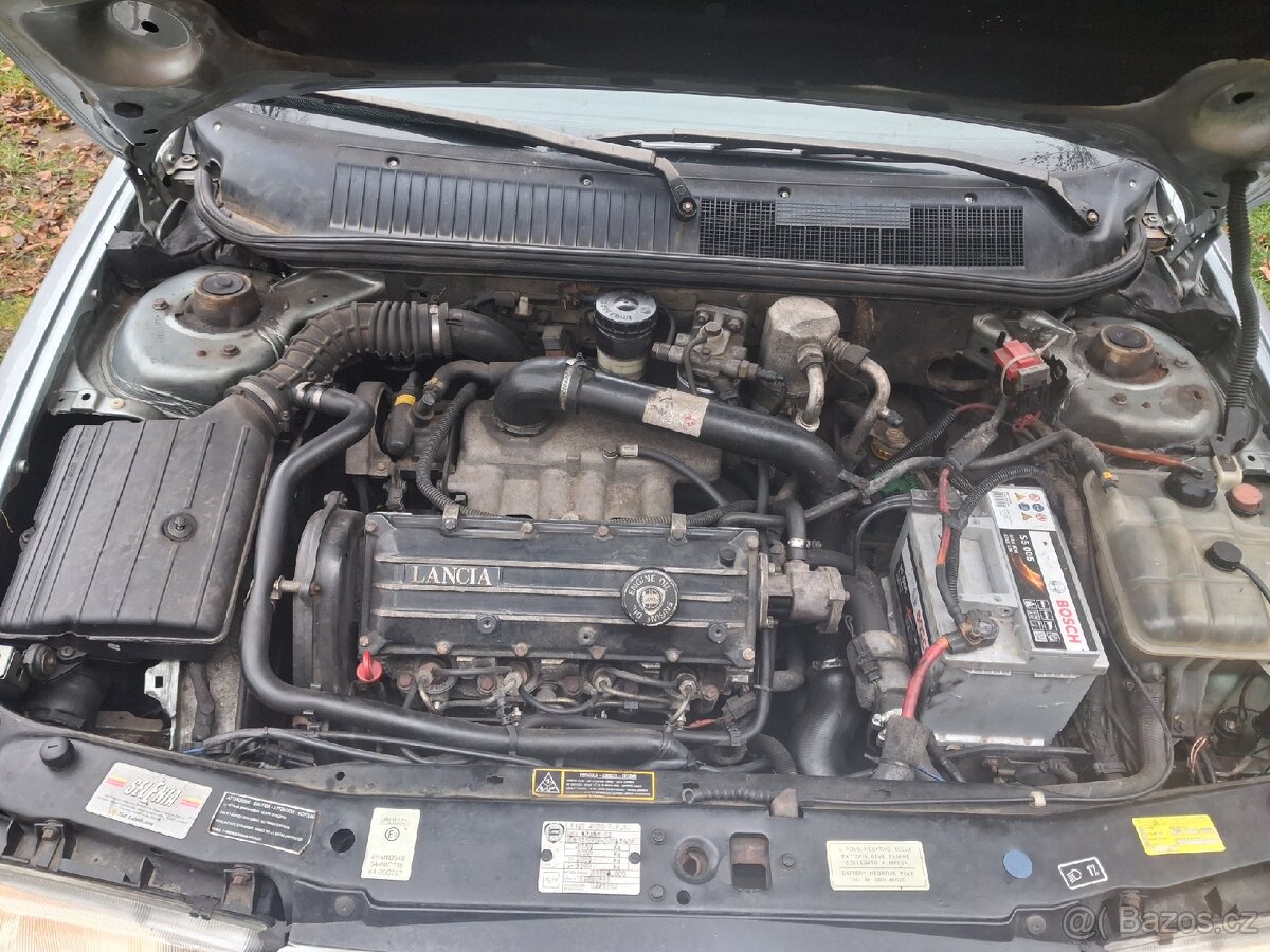 Lancia Delta 2.0 TD - 13